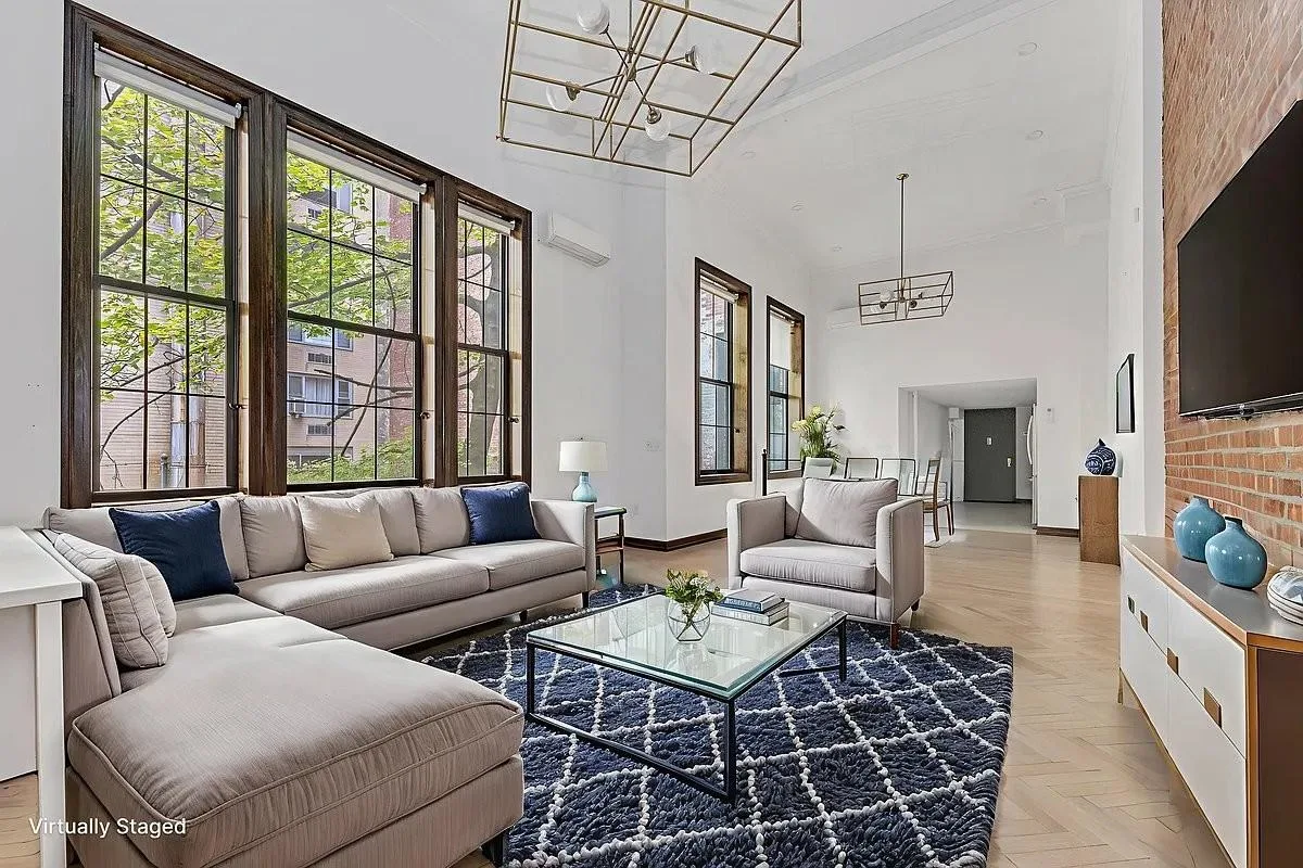121 East 37th Street, New York, NY 10016, USA