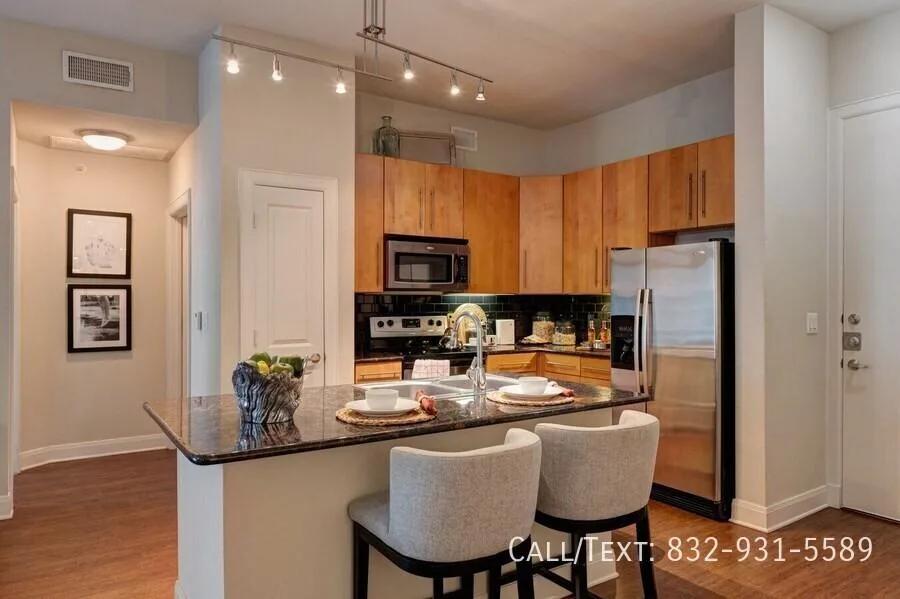 2800 Corder Street, Houston, TX 77021, USA