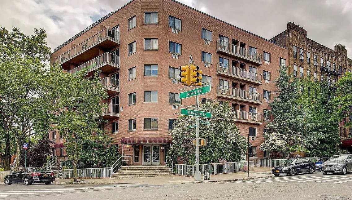 11882 Metropolitan Ave, Kew Gardens, NY 11415, USA
