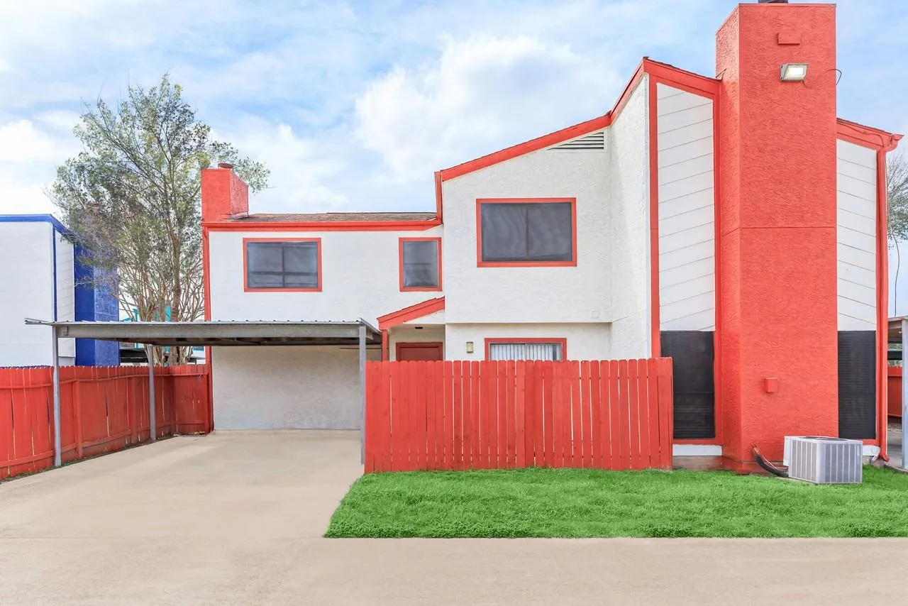 Inwood Village Townhomes