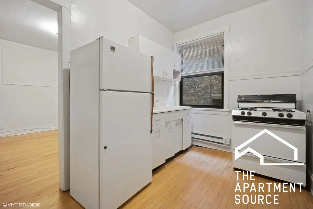 1319 Oak Ave, Chicago, IL 60201, USA