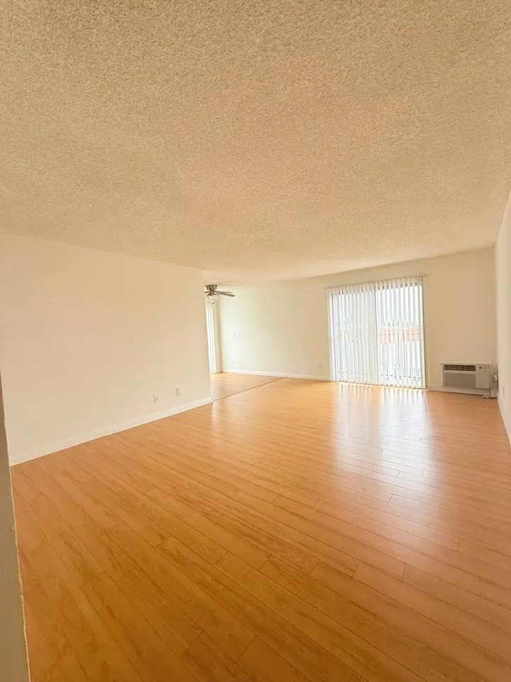 178 S Oxford Apartments in the Heart of Koreatown