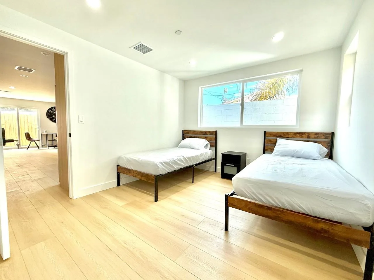 4513 Rosewood Ave, Los Angeles, CA 90004, USA