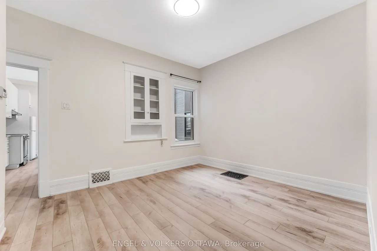 170 Ivy Crescent 1, Ottawa, ON K1M 1X6, CAN