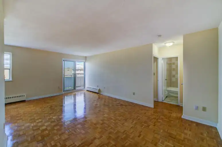 Lake Promenade Community - 21 Park