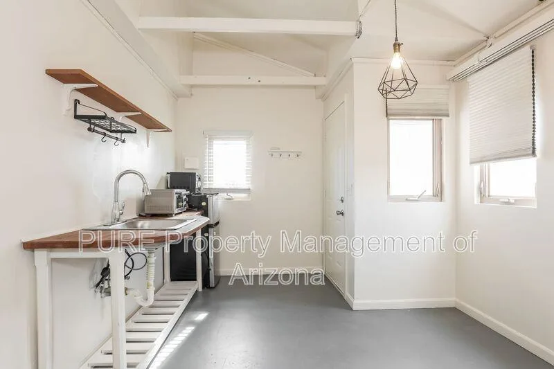 2925 N 15th Dr, Phoenix, AZ 85015, USA
