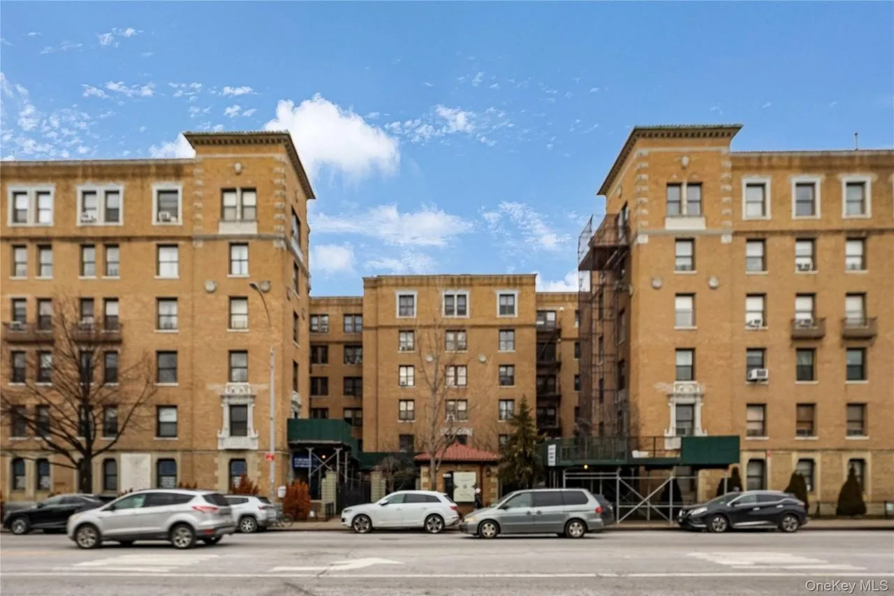 14809 Northern Blvd, Flushing, NY 11354, USA
