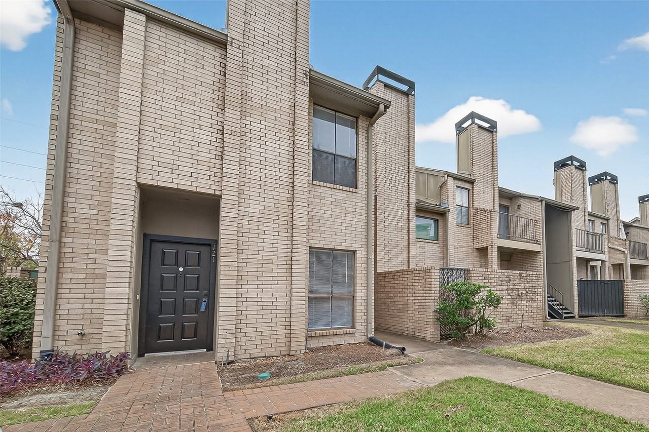 10811 Richmond Ave, Houston, TX 77042, USA