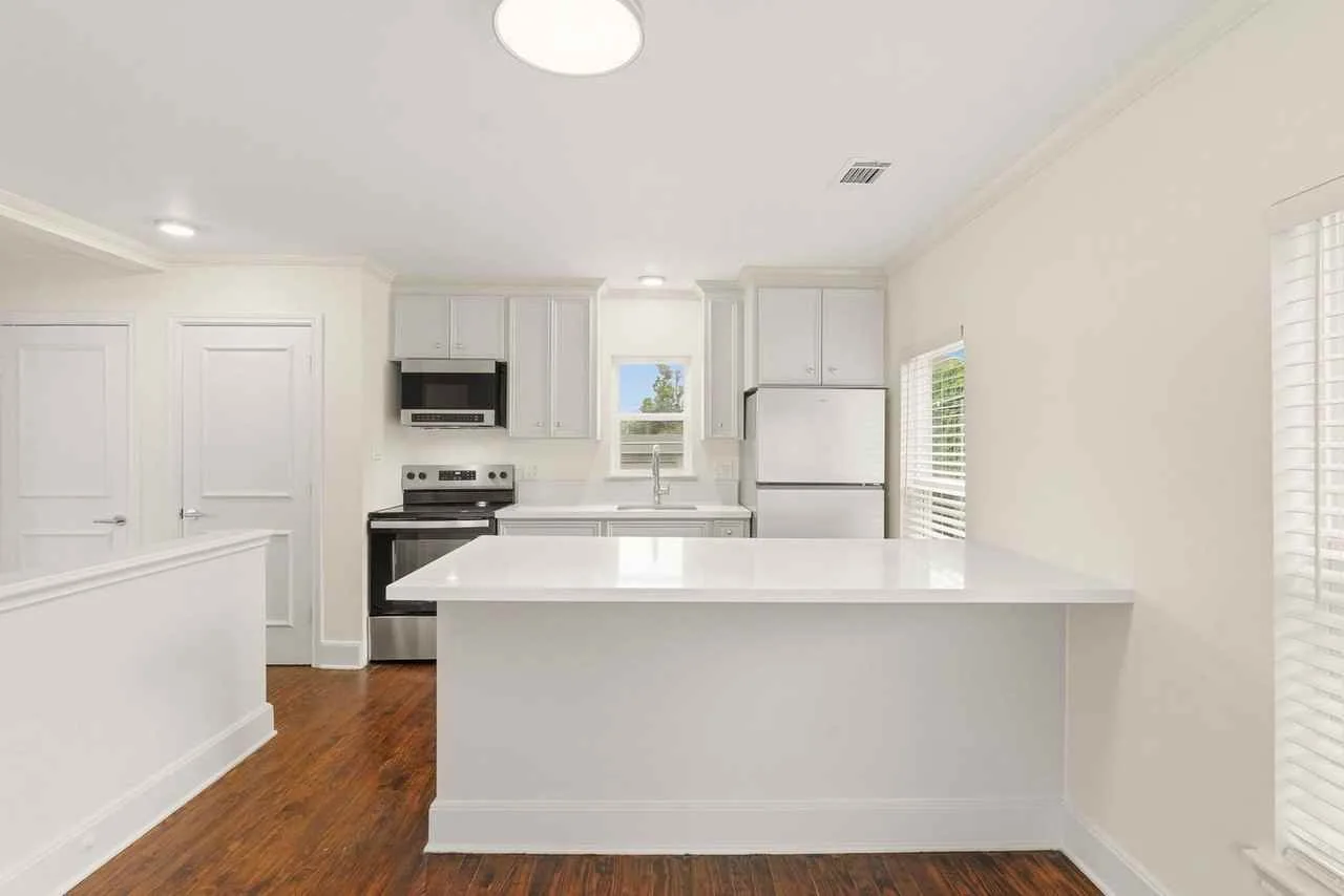 612 W Alabama St, Houston, TX 77006, USA