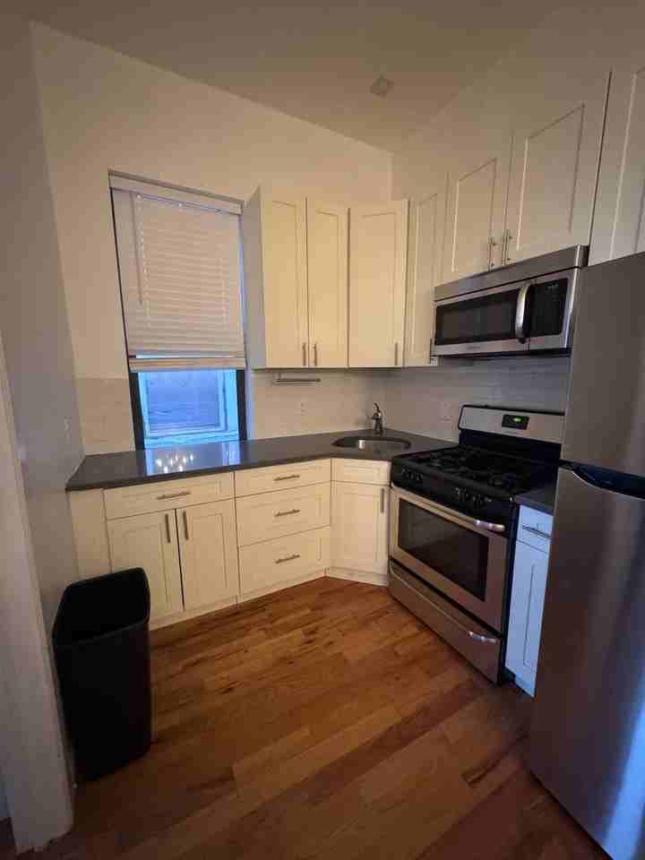 124-14 Metropolitan Ave