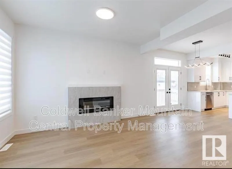 10008 162 Street Northwest, Edmonton, AB T5P 0M2, CAN