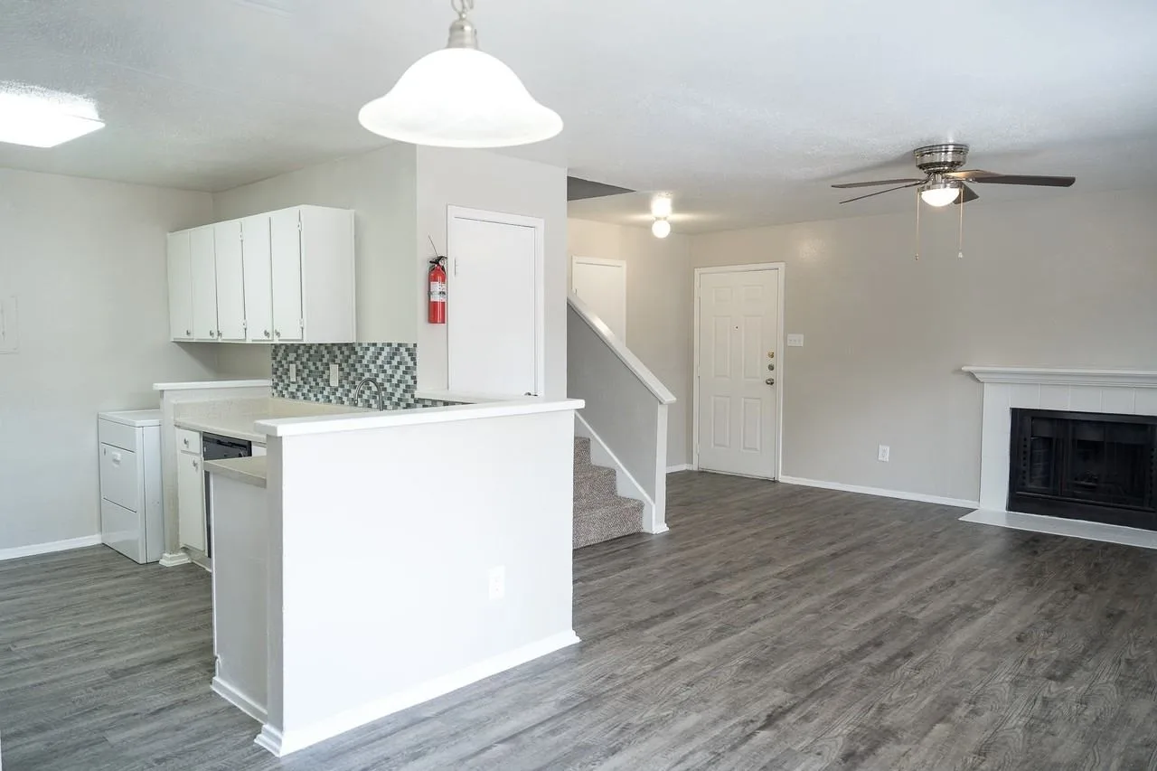 7058 W Gulf Bank Rd, Houston, TX 77040, USA