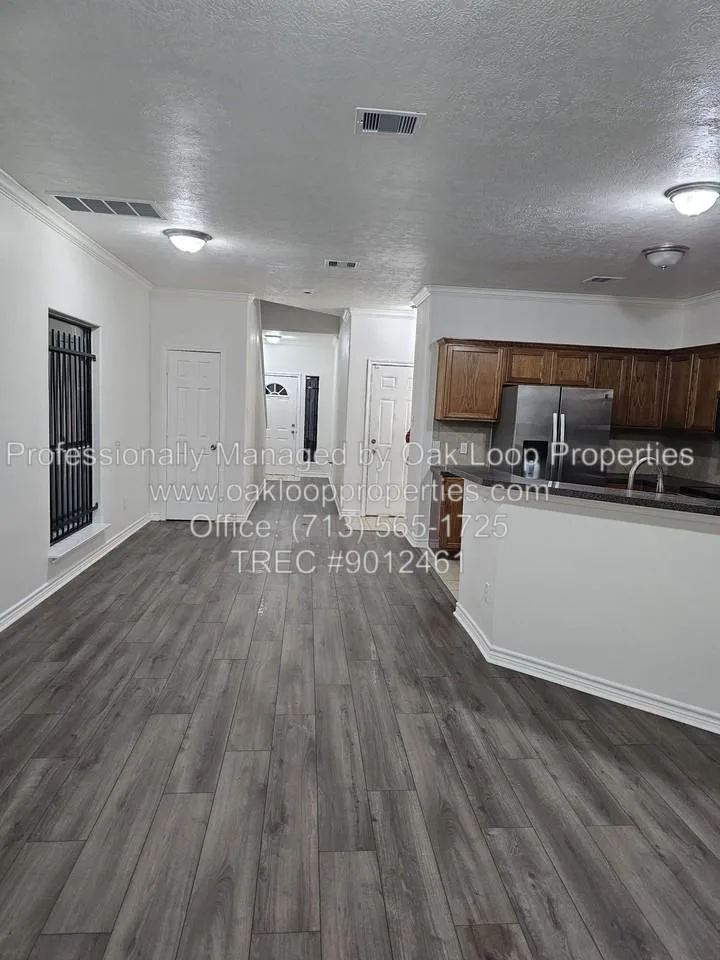 4611 Briscoe St, Houston, TX 77051, USA