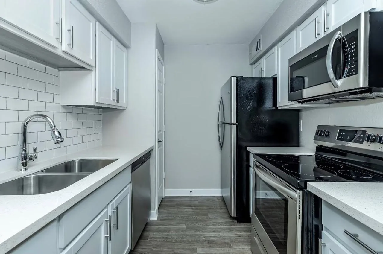 Cali Crossing Apartments