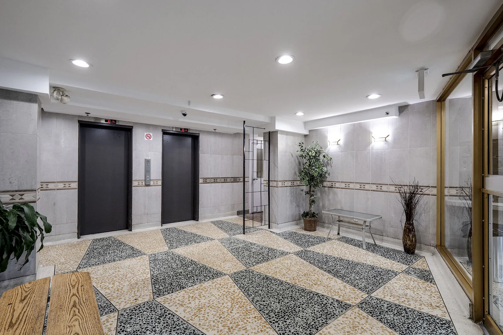 Fully Renovated Suits