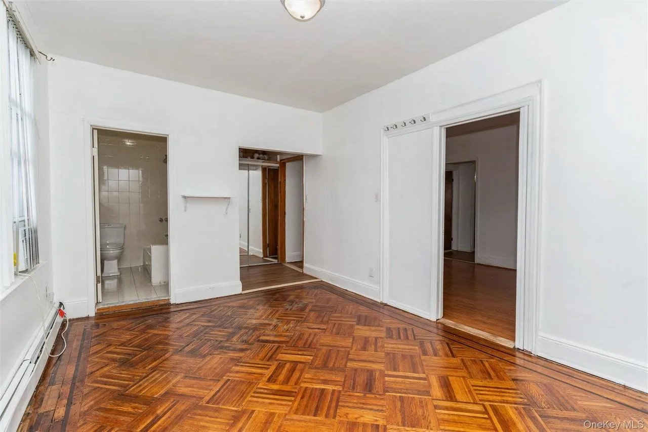 9312 Avenue M, Brooklyn, NY 11236, USA