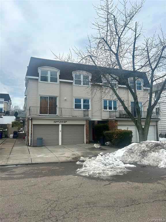1568 216th St, Bayside, NY 11360, USA