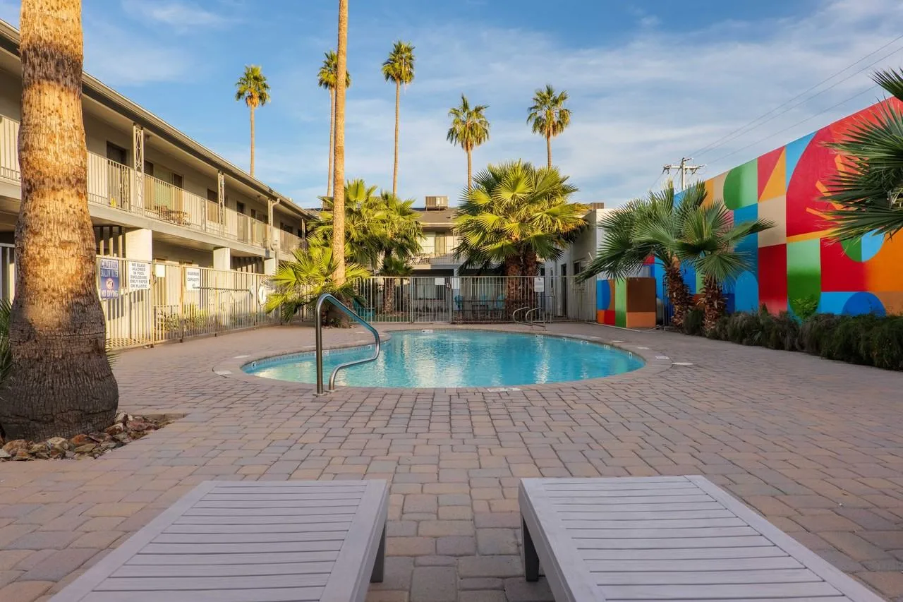 1333 E Thomas Rd, Phoenix, AZ 85006, USA