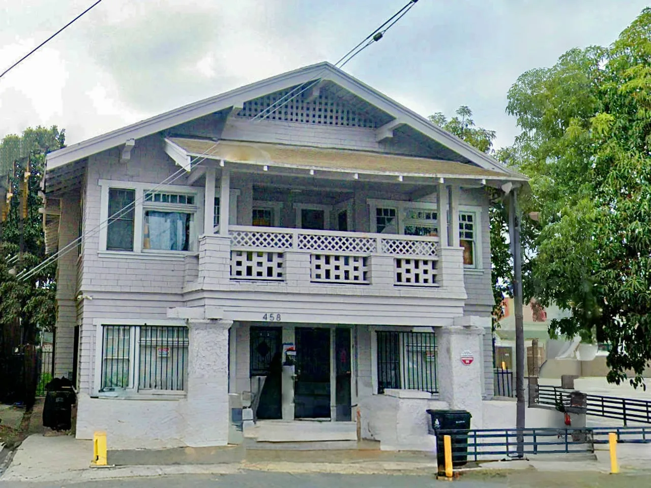 Vernon Ave - 458