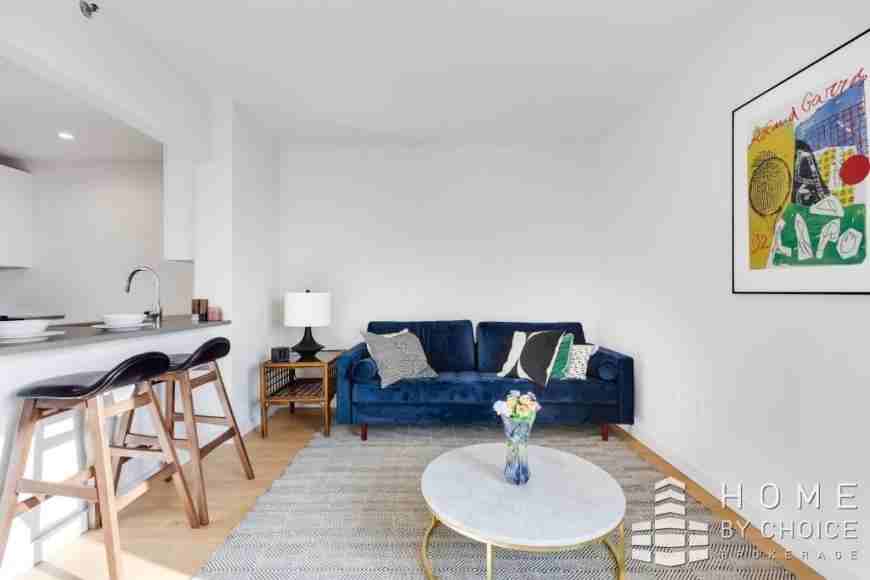 6570 Austin St, Rego Park, NY 11374, USA