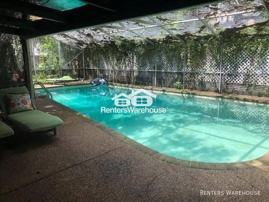 5203 Chesapeake Way, Houston, TX 77056, USA