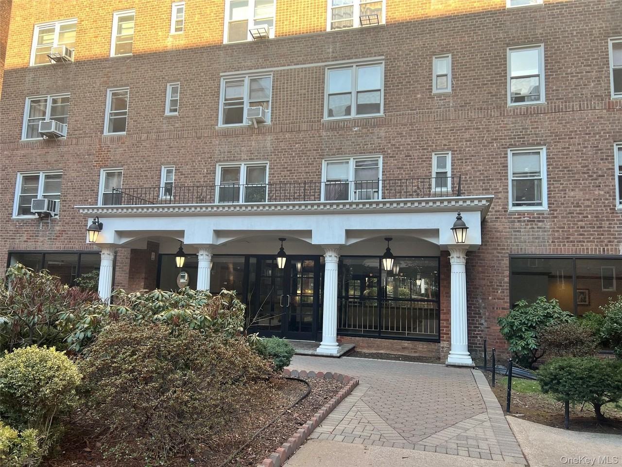 10538 63rd Dr, Forest Hills, NY 11375, USA