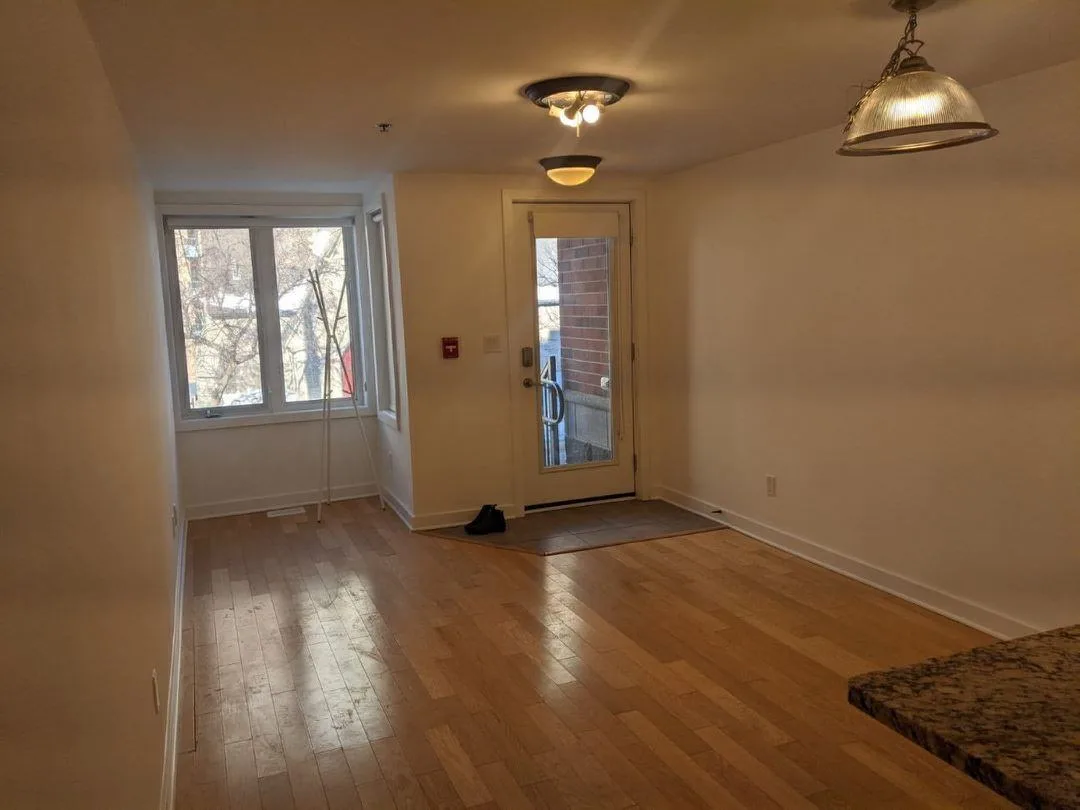 132 Daly Ave, Ottawa, ON K1N 0B2, CAN