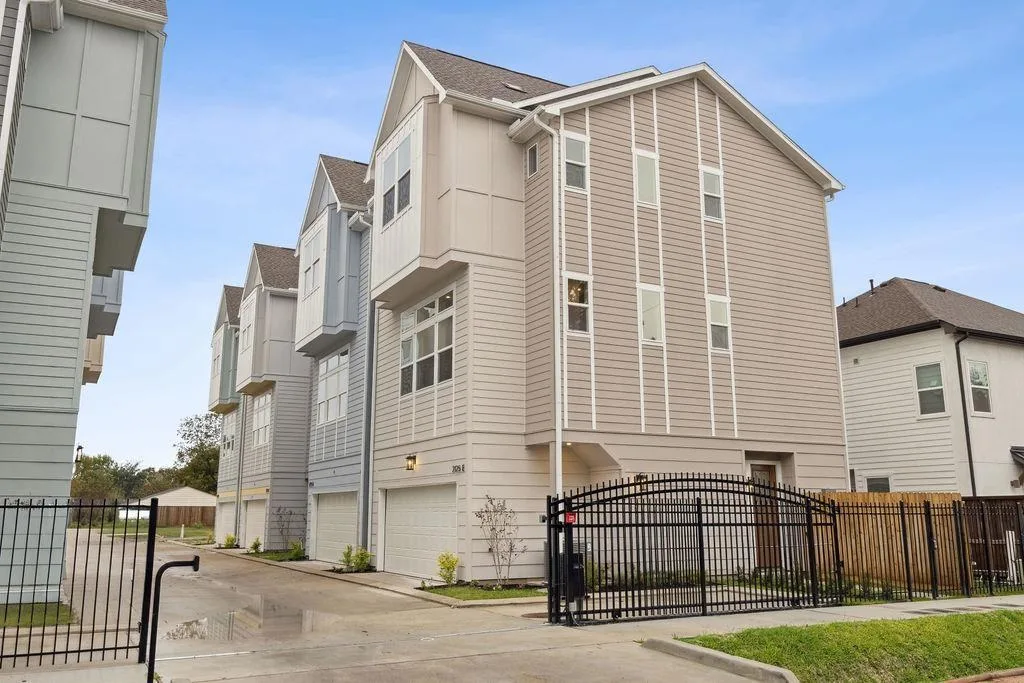 1713 Mary St, Houston, TX 77026, USA