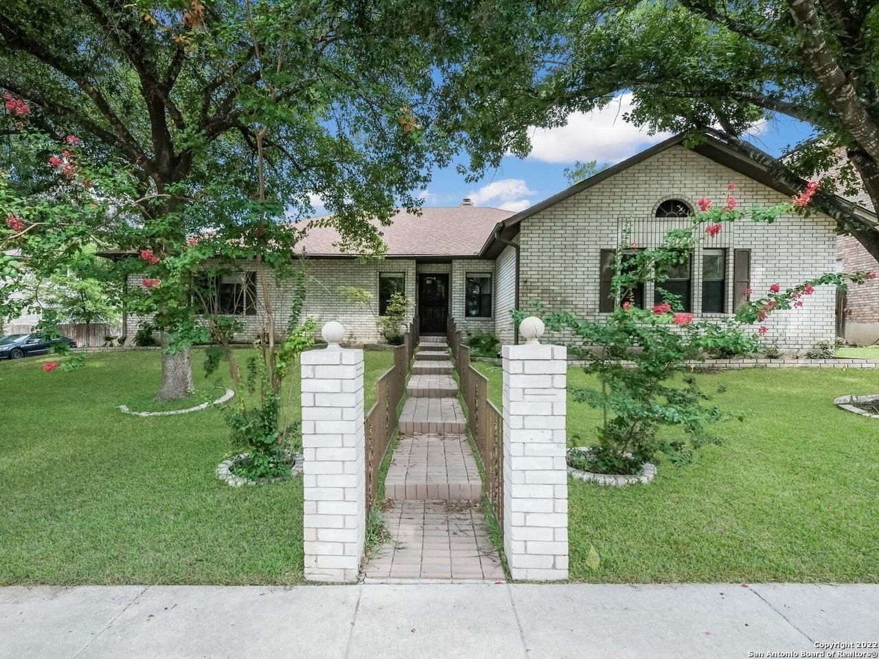 9231 Linbrooke, San Antonio, TX 78250, USA