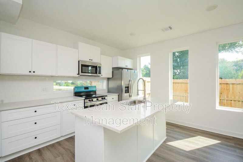 4358 Clover St, Houston, TX 77051, USA