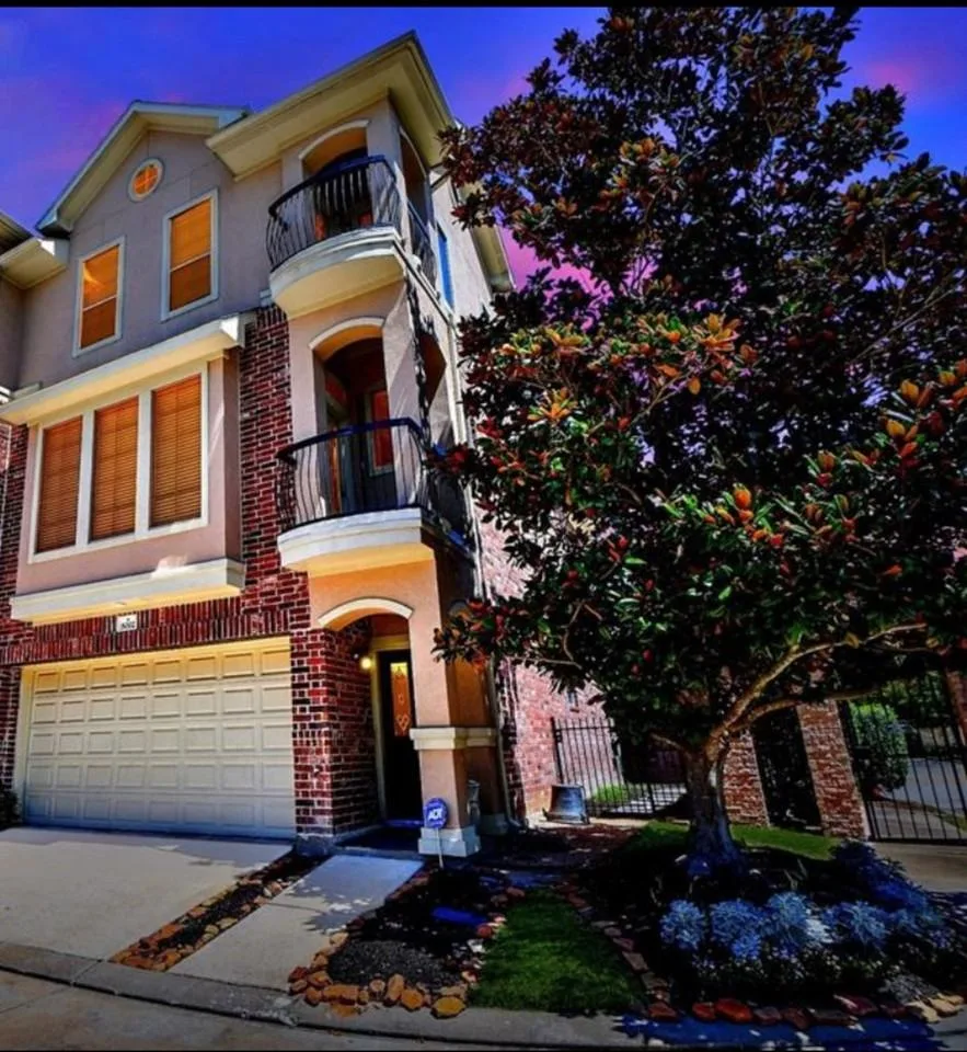 8002 Stoneyway Dr, Houston, TX 77040, USA
