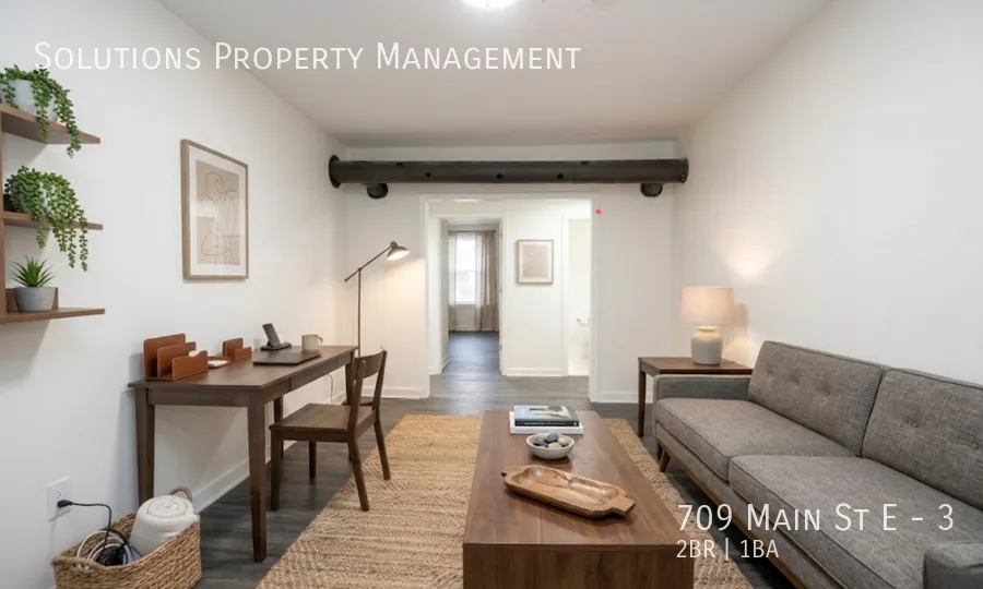 709 Main St E, Hamilton, ON L8M 1K8, CAN