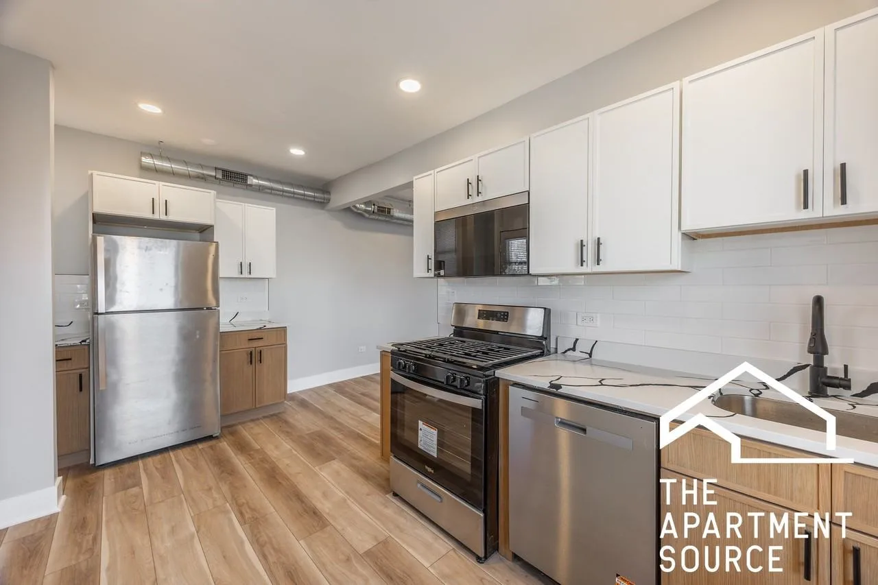 6148 N Francisco Ave, Chicago, IL 60659, USA