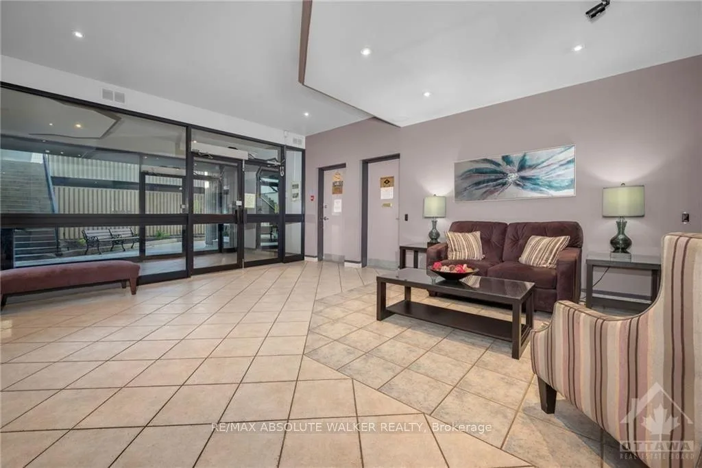 158 B McArthur Avenue #601, Ottawa, ON K1L 8C9, CA