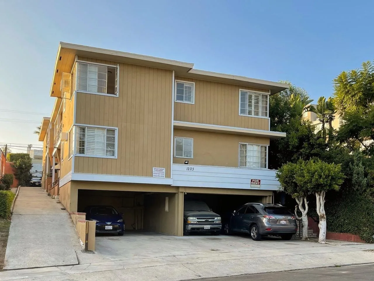 219 Dunsmuir Apartments