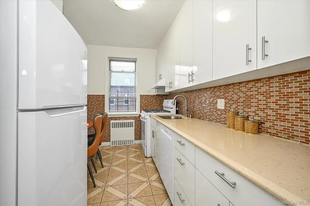 9941 64th Ave, Rego Park, NY 11374, USA