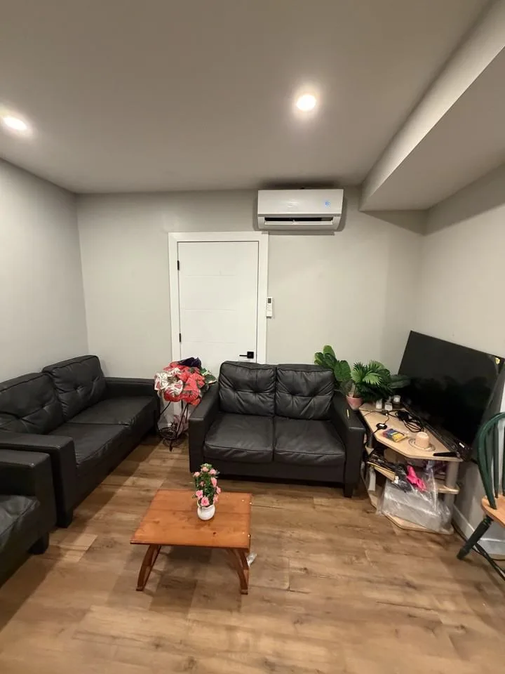 16 | 1377 Maxime Street