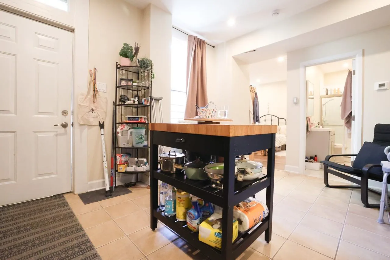 421 Nelson Street #1, Ottawa, ON K1N 7S6, CA