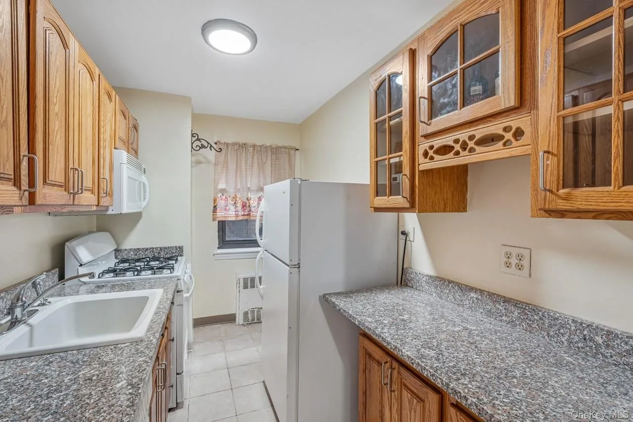 10255 67th Rd, Forest Hills, NY 11375, USA
