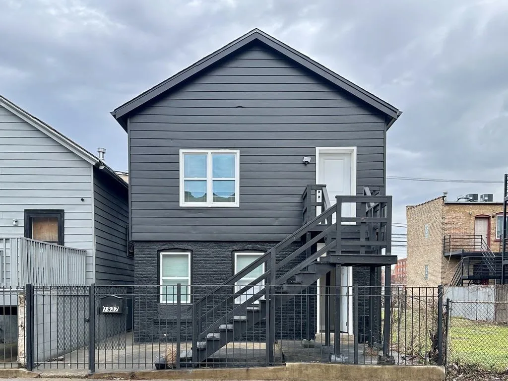1937 W Grand Ave, Chicago, IL 60622, USA