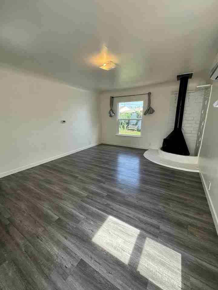 1156 Van Buren Avenue, Unit A