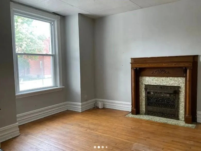 Kent St, Ottawa, ON K2P 2B8, CAN
