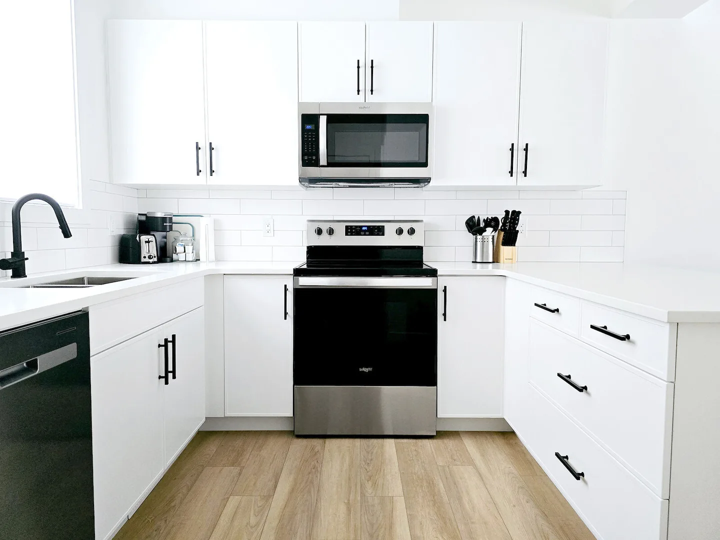 Beautiful BRAND NEW UNFURNISHED 3-bed beside NAIT