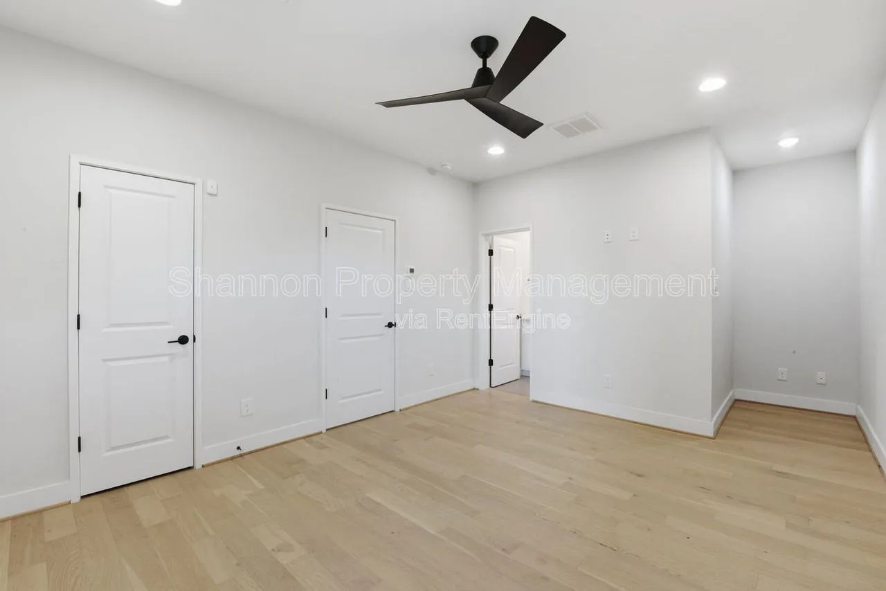 2204 Lou Ellen Ln, Houston, TX 77018, USA