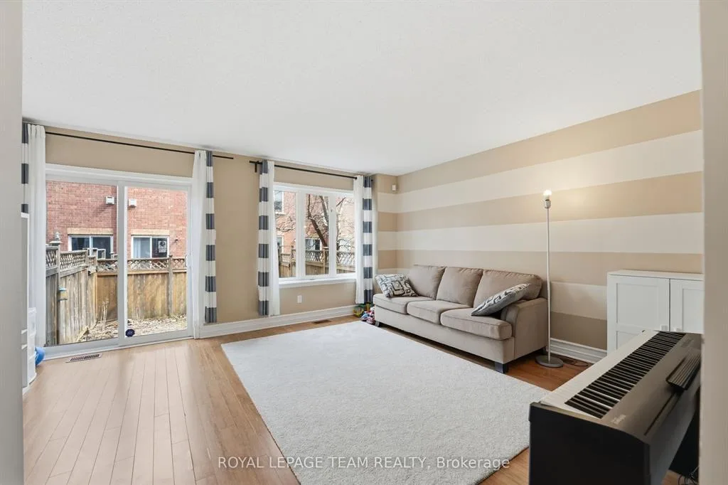 Dunn St & Campeau Dr #206, Ottawa, ON K2K 3N9, CAN