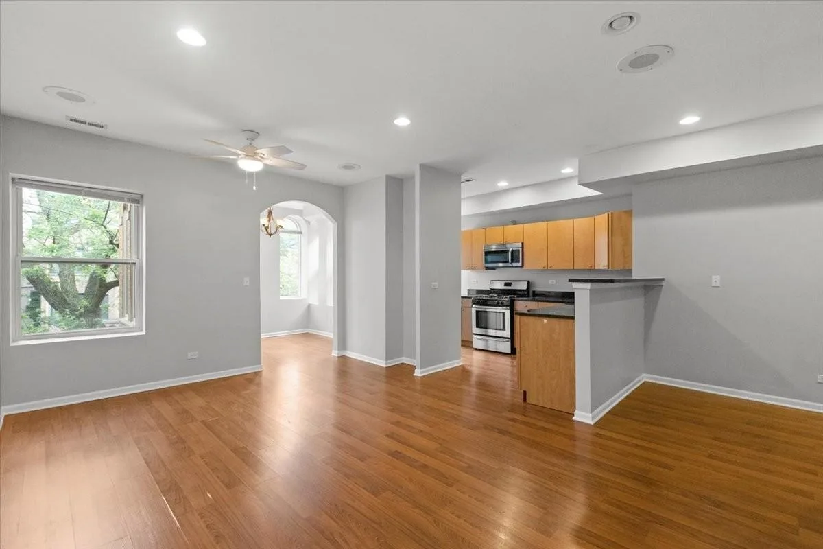 7717 N Marshfield Ave, Chicago, IL 60626, USA
