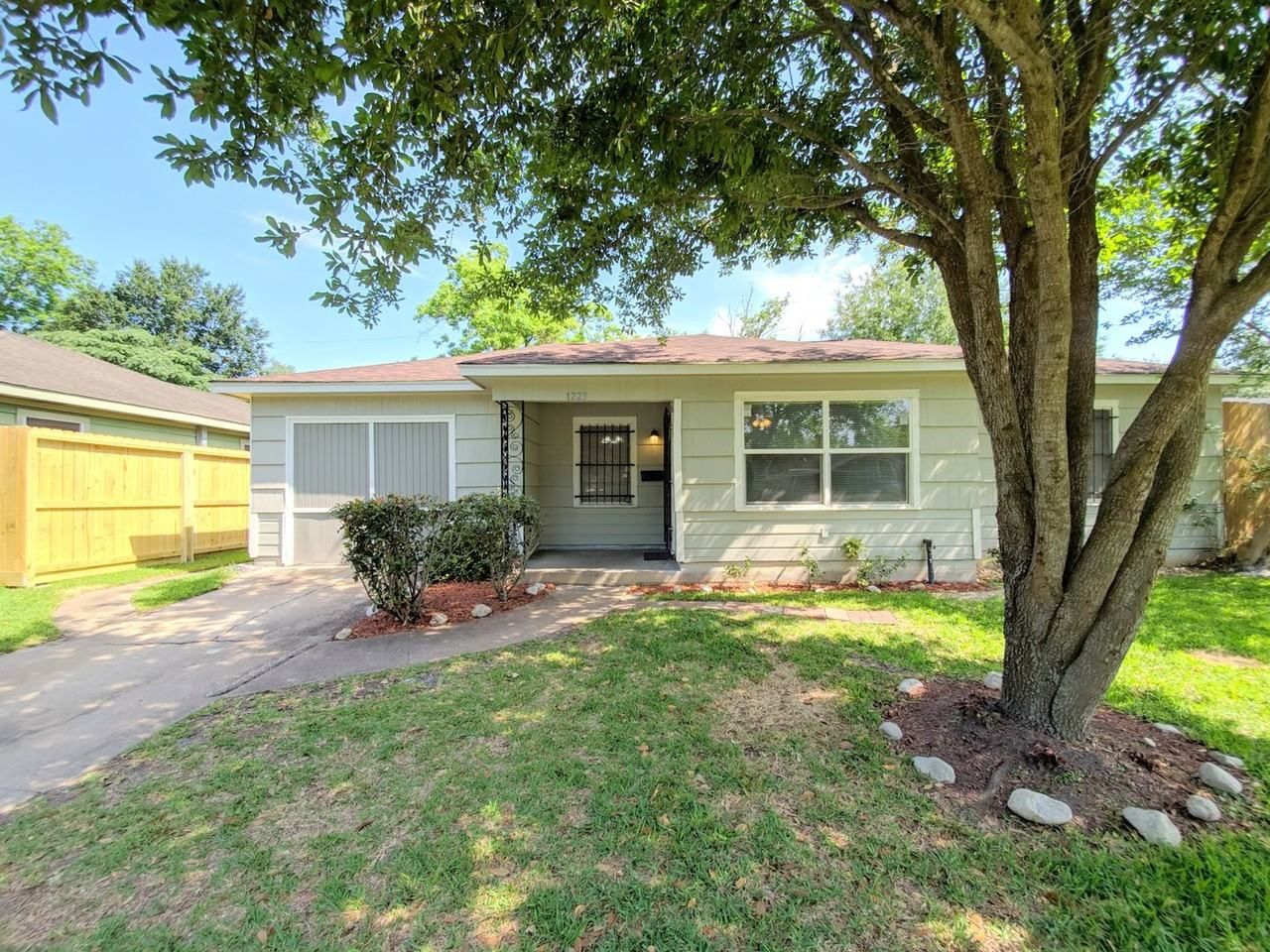 1223 Shawnee St, Houston, TX 77034, USA