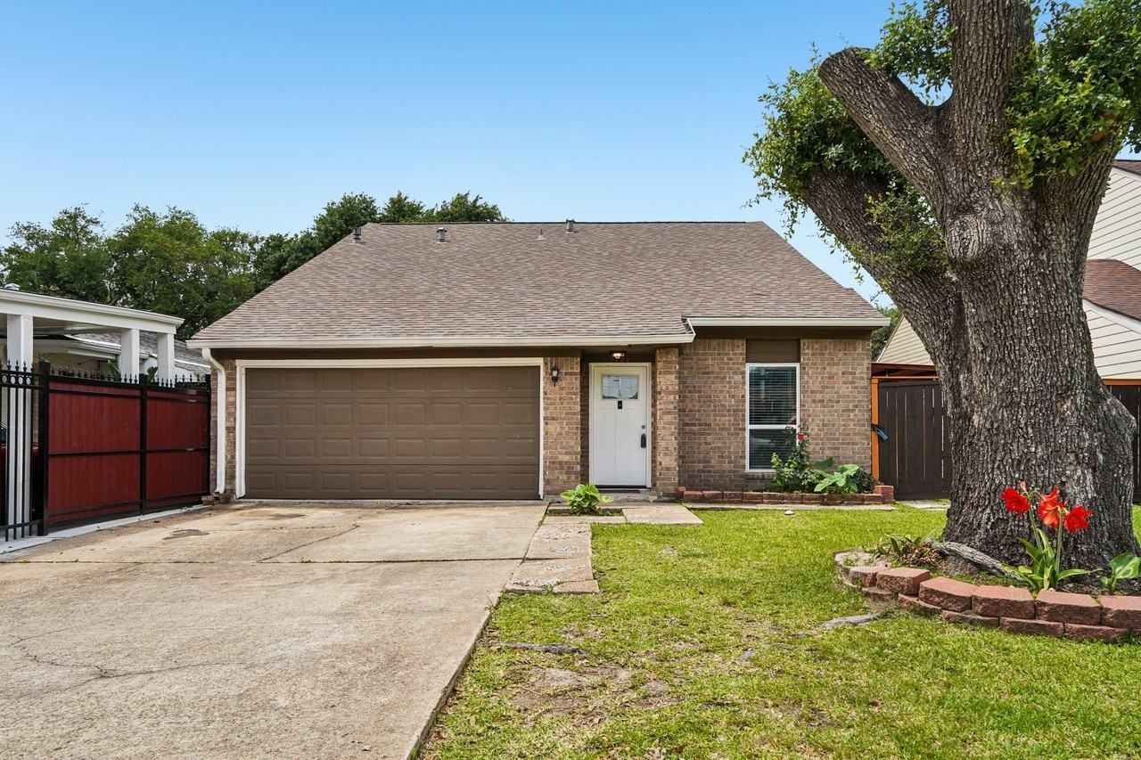 9721 Debbie Ln, Houston, TX 77038, USA