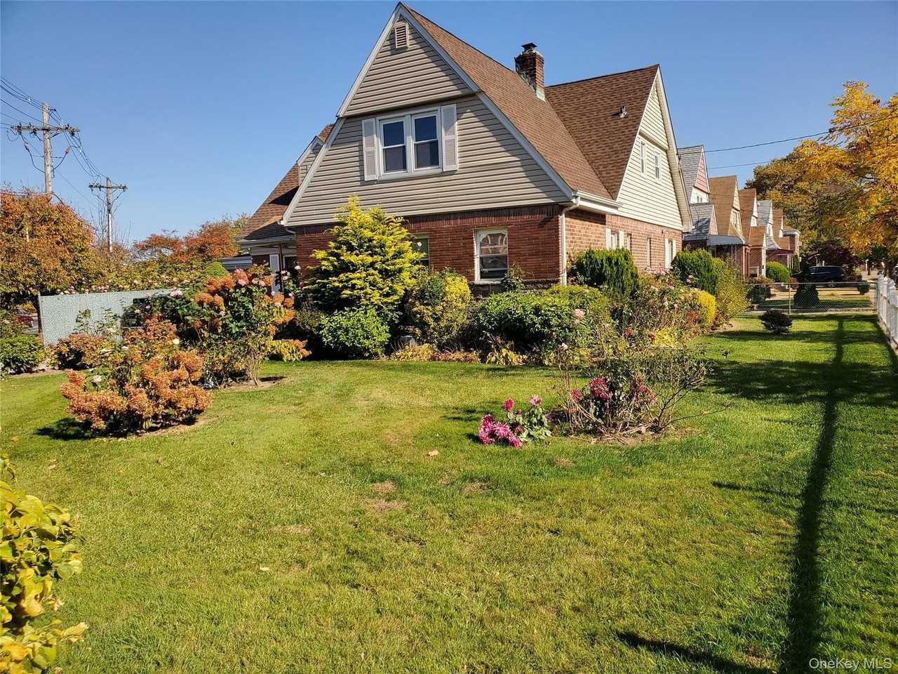 16606 Willets Point Blvd, Whitestone, NY 11357, USA