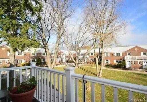 25517 74th Ave, Glen Oaks, NY 11004, USA